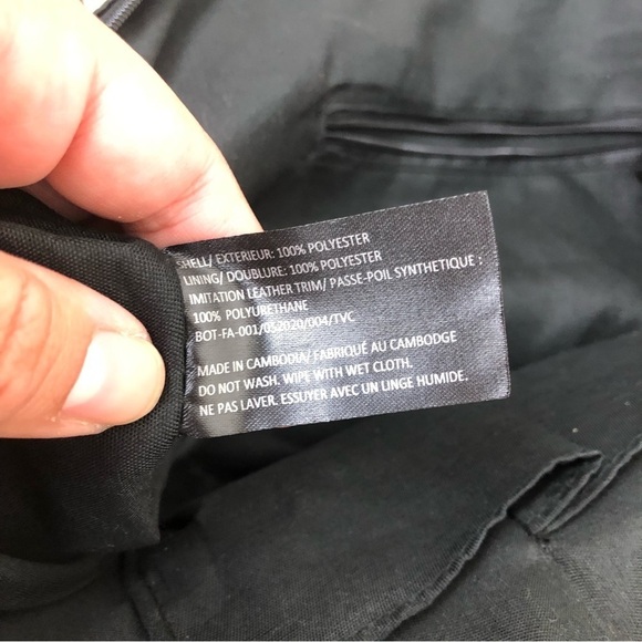 Botkier New York - Black Zip Tote - Picture 8 of 10